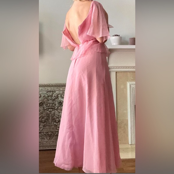 70's Pink Fairy Dress
Beautiful vintage 1970's soft pink gown made by the ilgwu. - Picture 4 of 5